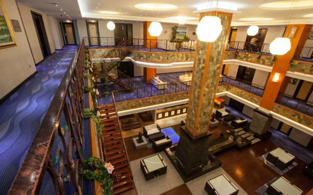 Meritz Hotel - photo 2