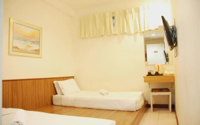 Promenade Service Apartments - photo 3