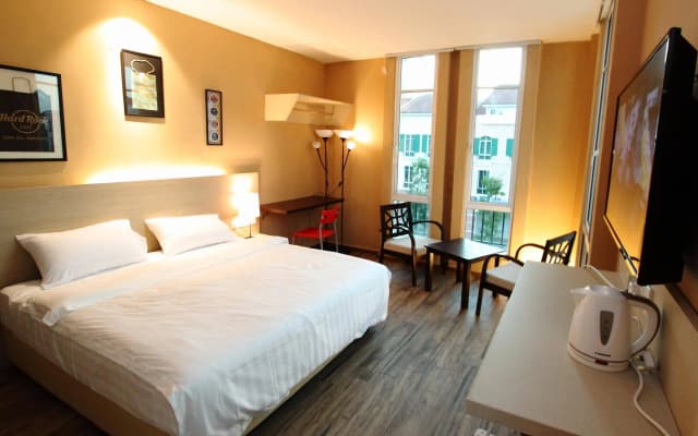 91 Street Boutique Inn - photo 2