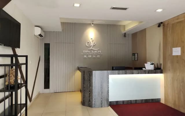 Sin Lien Hotel - photo 2