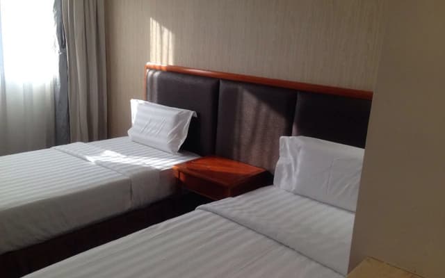 MB Hotel Lahad Datu - photo 3