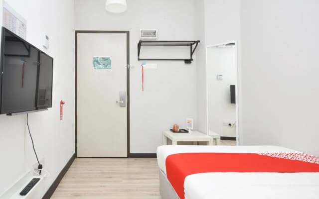 ADA Hotel & Apartment by OYO Rooms - photo 2
