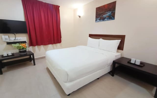Capital O 90897 Island City Hotel - photo 3