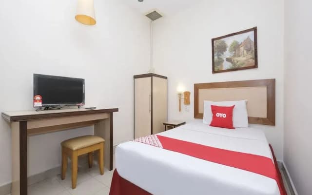 OYO 89968 Sri Sutra Hotel - photo 4