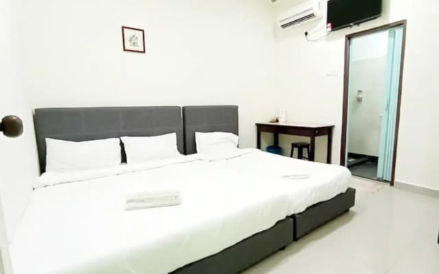 MN Ferringhi Inn by OYO Rooms - photo 3