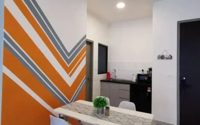 Traders Garden 1BR Pool View with Hi-Speed Internet+Netflix - photo 2