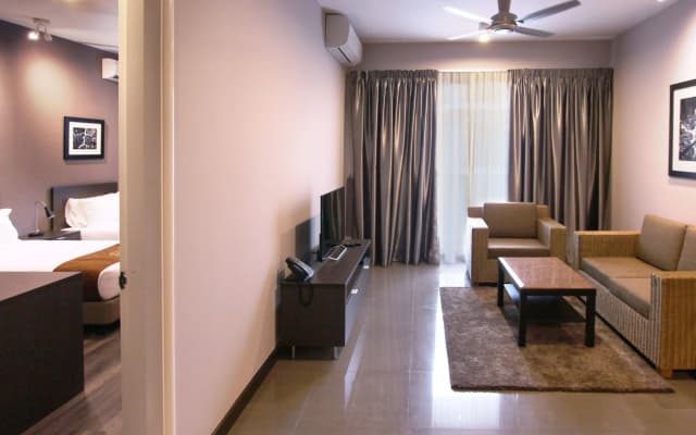 Acappella Suite Hotel - photo 2