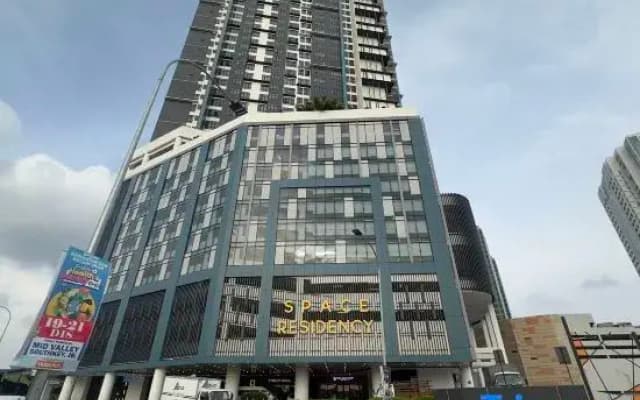 Space Residency Premium Suite Near KSL Mall by Nest Home - photo 2