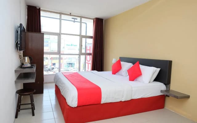 Grand City Hotel I By OYO Rooms - photo 3
