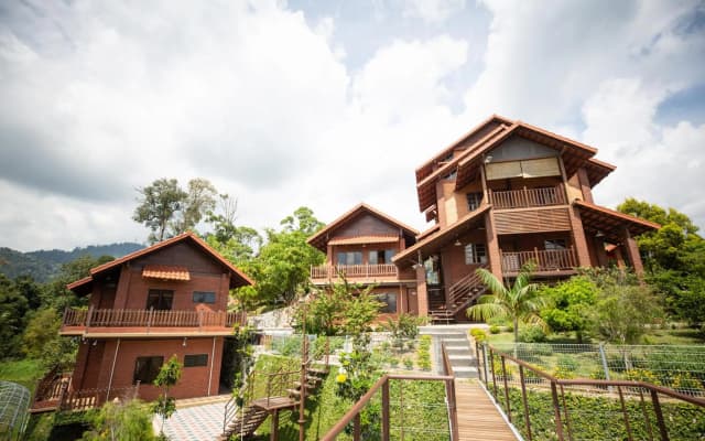 The Garden Stay in Red House at Bukit Tinggi - photo 2