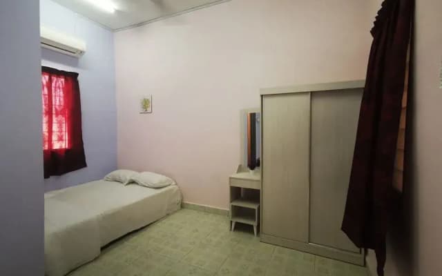 OYO 90206 Parkland Residence Condominium - photo 3