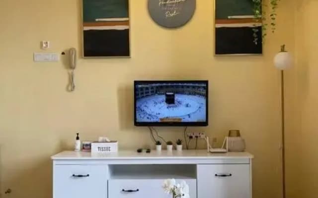 OPAHOME@SWISS GARDEN RESIDENCE (POOL VIEW) 1 Bedroom Studio with WIFI + NETFLIX - photo 2