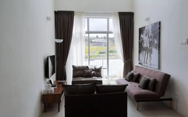 W6WarmStay@GoldenHills/3RPenthouse/WiFi/PasarMalamView/2carpark - photo 4