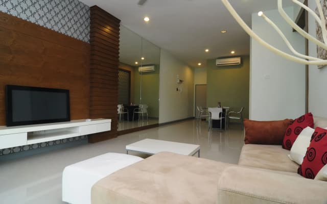 D'Embassy Serviced Residence Suites - photo 4