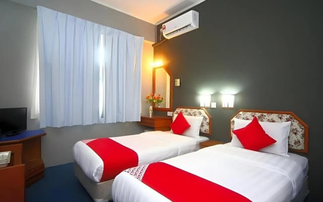 Hotel O Lutana - photo 4