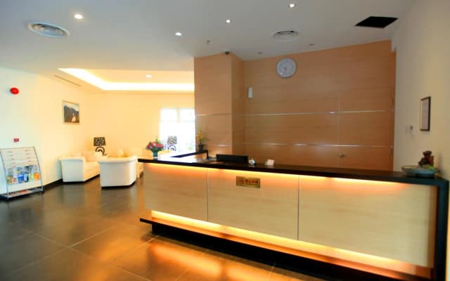 Merdeka Suites Hotel - photo 2