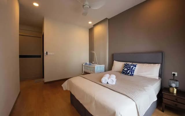 Comfy 3BR Apt in Danga Bay, Free Parking, Sea View - photo 2