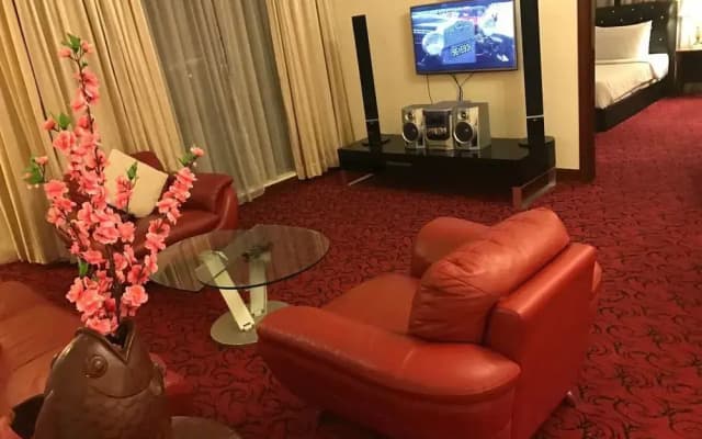 KL Service Apartment at Times Square - photo 5