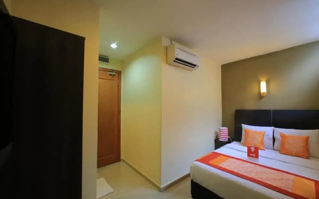 Easy Hotel Ampang - photo 4