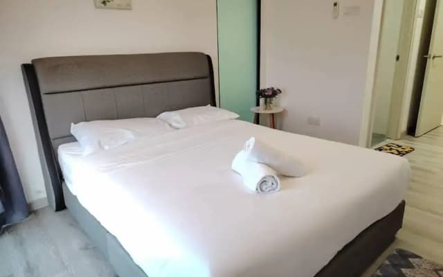 City View Southkey 2BR2FREE 18F By Natol - photo 2