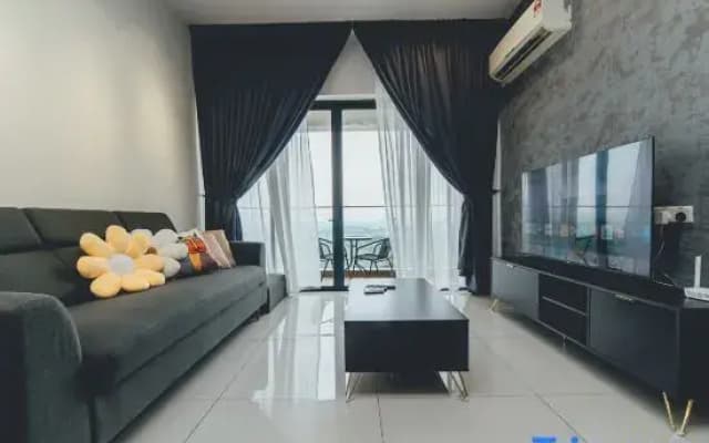 Tranquil Sea View Danga Bay 3BR 6pax - photo 2