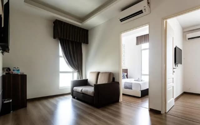 E-Red Hotel Melaka - photo 4