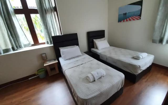 Batu Ferringhi Homestay - photo 5