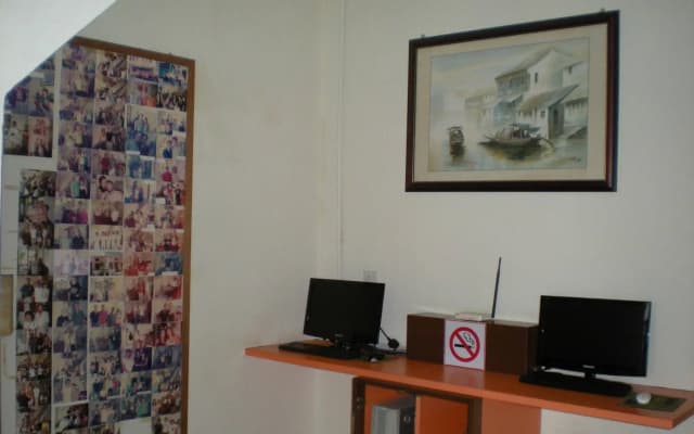 Friendship Motel - photo 2