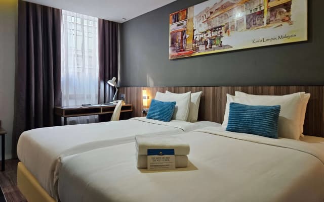 Days Hotel and Suites Fraser Business Park KL - photo 3