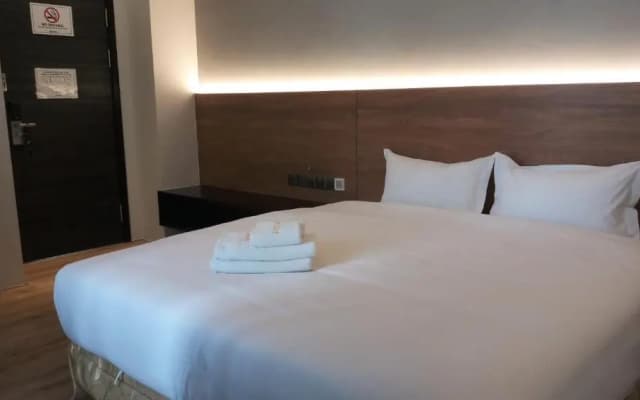 Roxy Hotel Padungan - photo 5