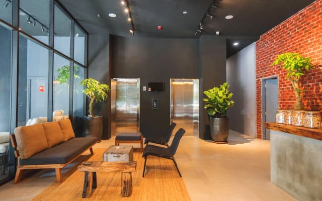 Z Hotel - photo 4