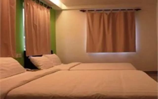 Ibiz Hotel - photo 4
