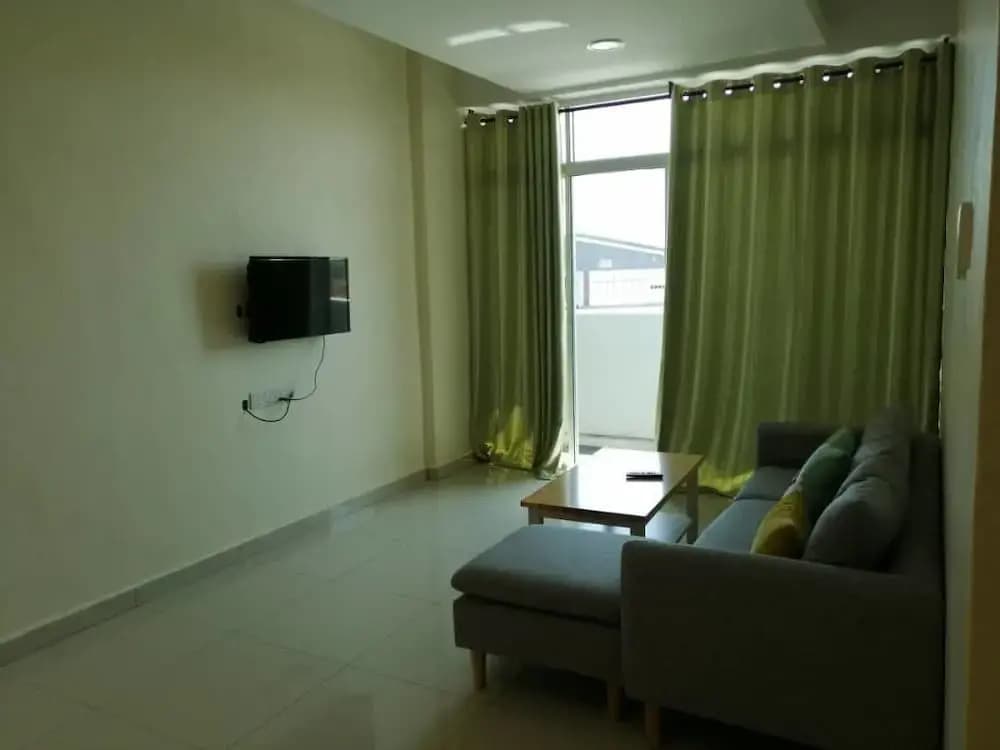 Place2Stay Business Hotel @ Emart Riam - photo 4