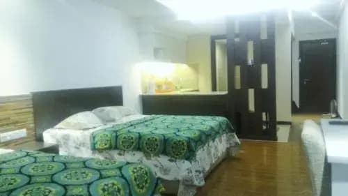 Izzat's Place - main photo