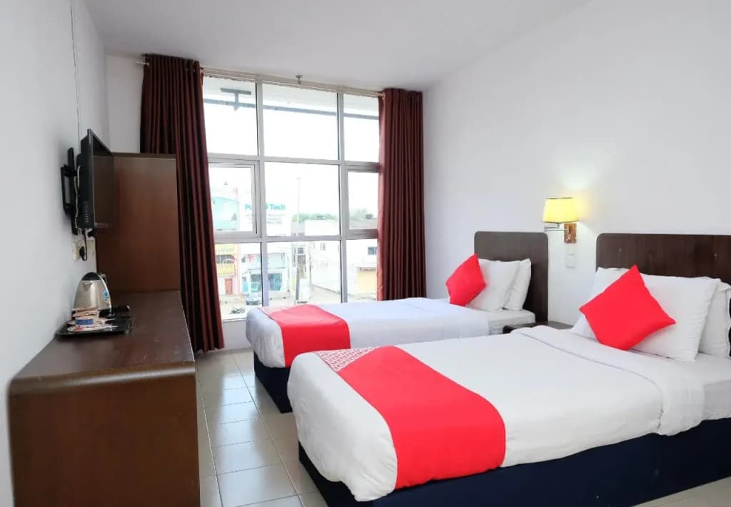 Grand City Hotel I By OYO Rooms - photo 6