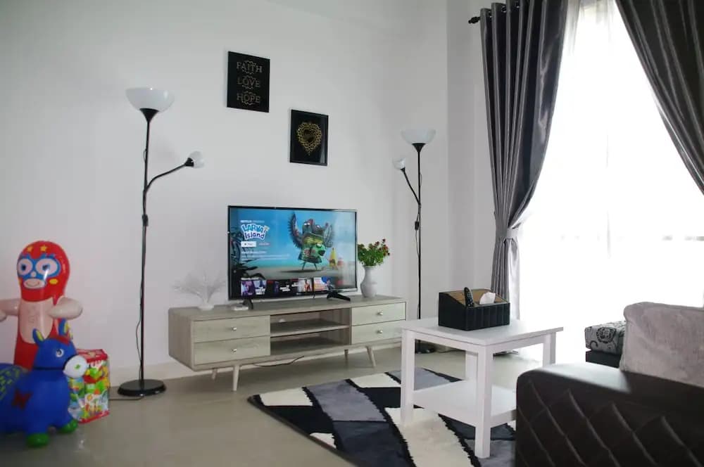 The Afiniti City View Apartment - photo 12