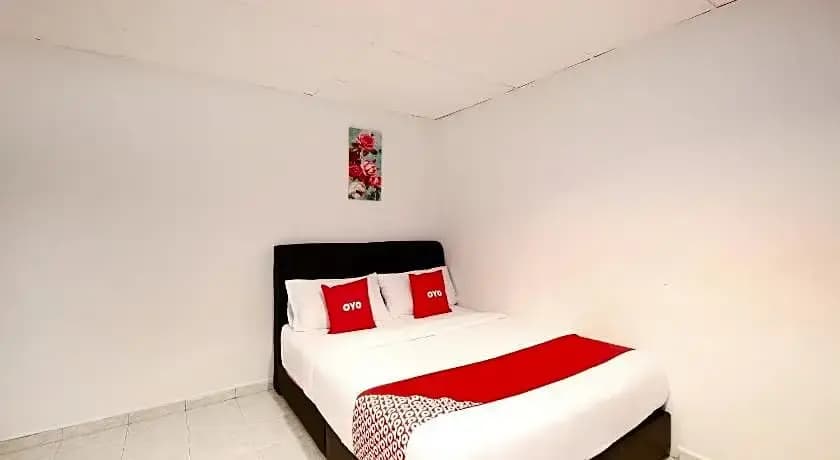 Azimaju Guesthouse by OYO Rooms - photo 2