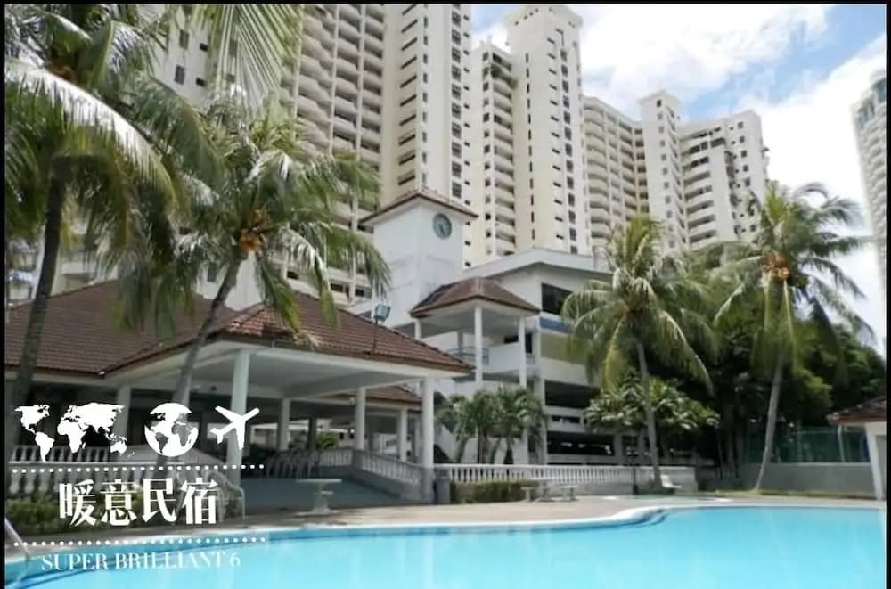 Private Suite with Balcony Gurney Drive - photo 11