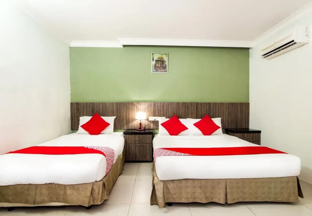 OYO 443 Crystal City Hotel - photo 5