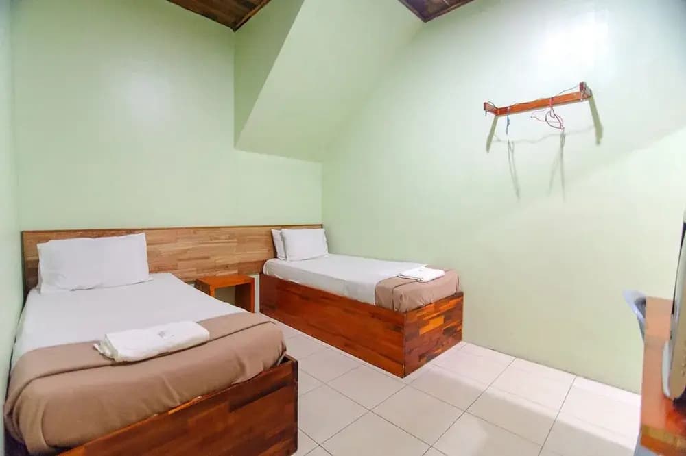 Y&Z Hotel - photo 12