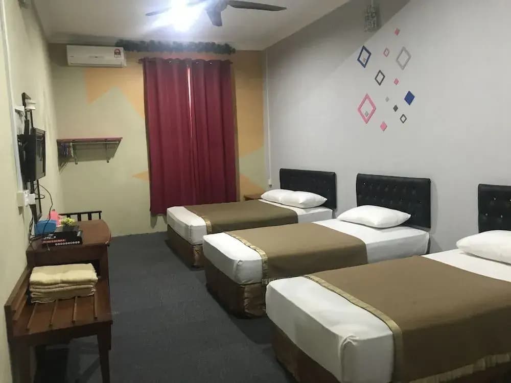 OYO 897799 Jembal Dynasty Inn - photo 4
