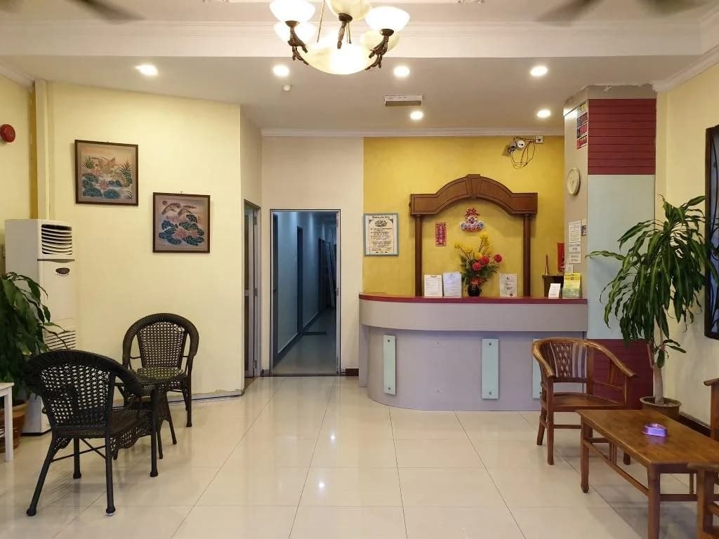 Fully Hotel Desa Tebrau - photo 9