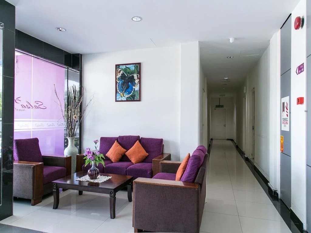 OYO Premium Jalan Pantai Tengah - photo 8