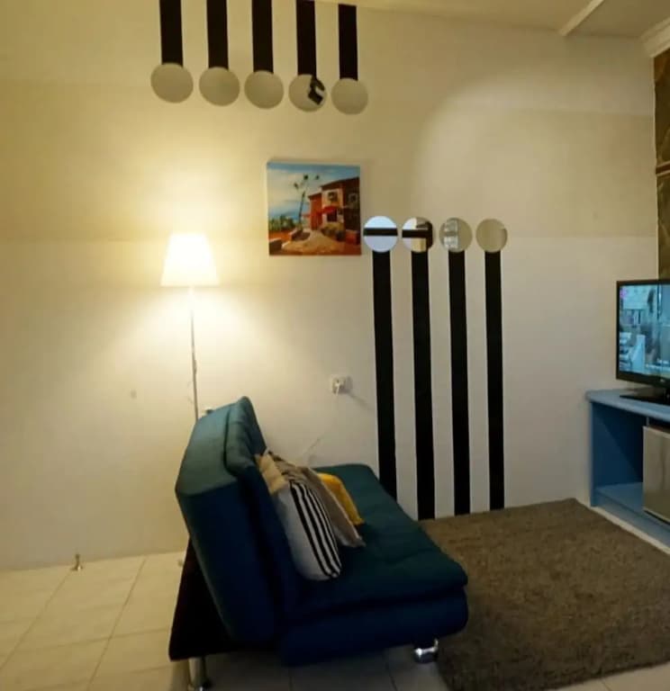 Private Suite with Balcony Gurney Drive - photo 5