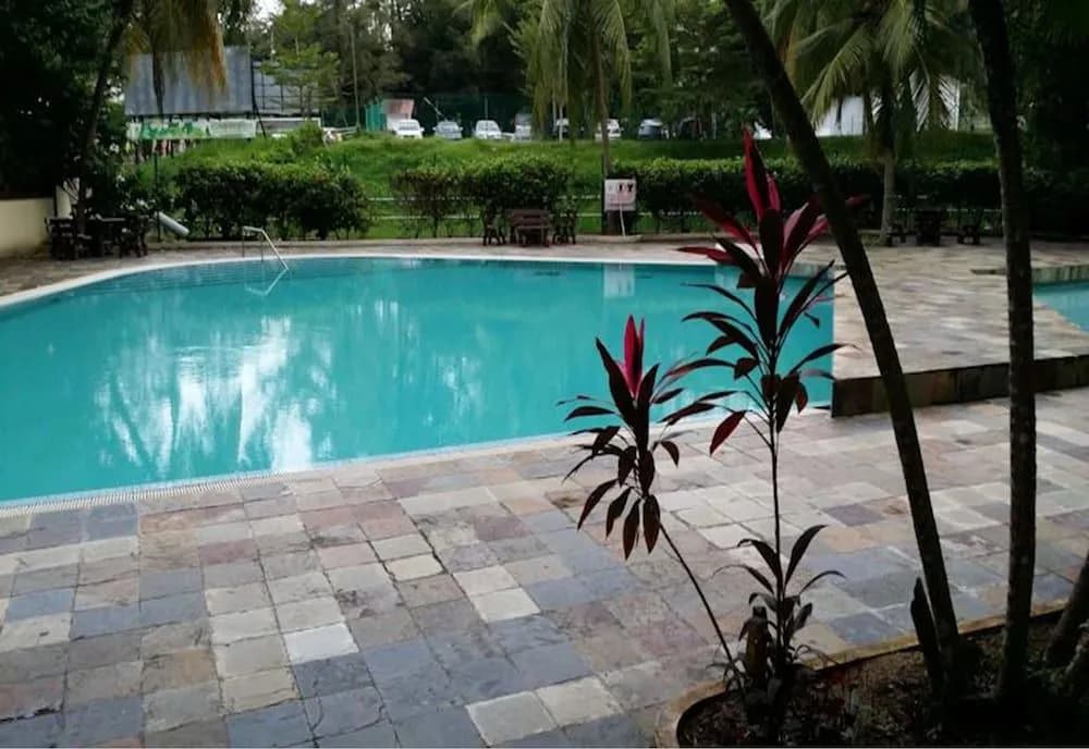 Pinang Beach Apartment at Bayu Emas - photo 7