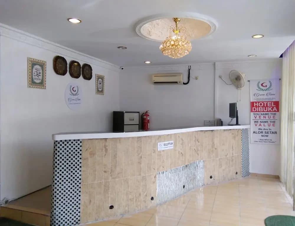 Green Town Hotel And Resort Alor Setar - photo 2