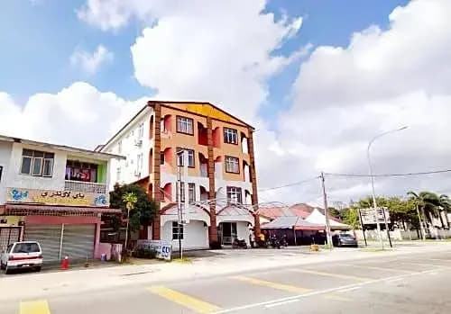 Spot On 89939 Platinum inn - main photo