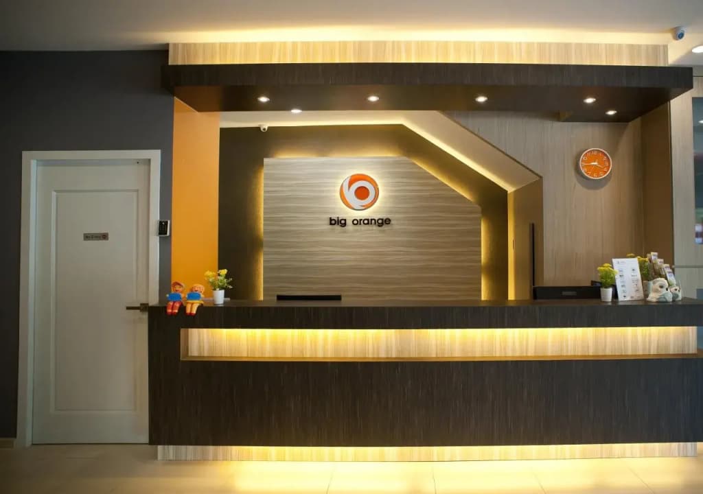 Big Orange Hotel - main photo