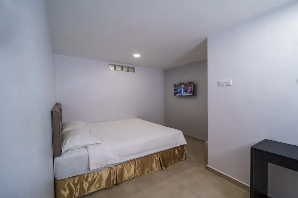 Hotel Uptown Semenyih - photo 6