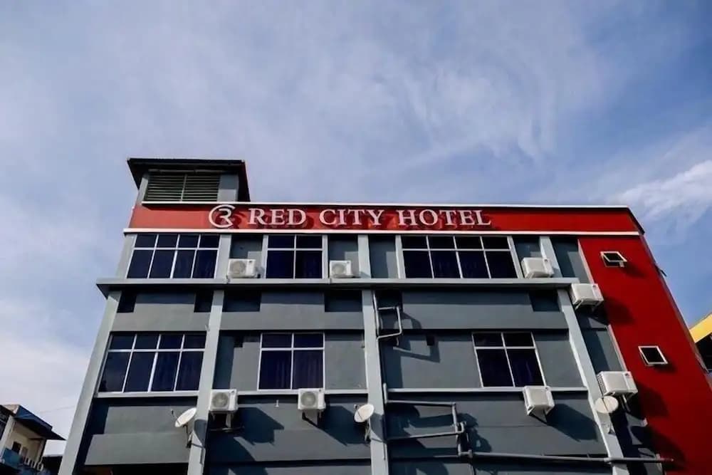 Red City Hotel - main photo